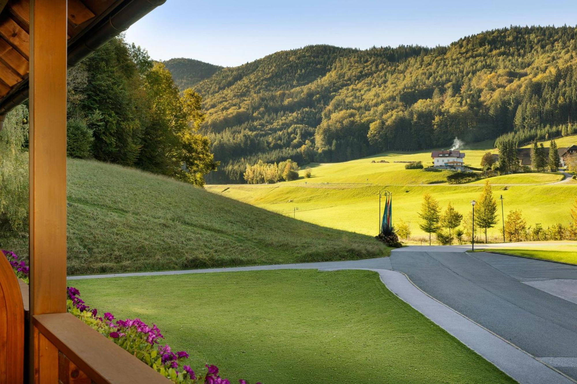 Arabella Jagdhof Resort Am Fuschlsee, A Tribute Portfolio Hotel Hof bei Salzburg Exterior foto